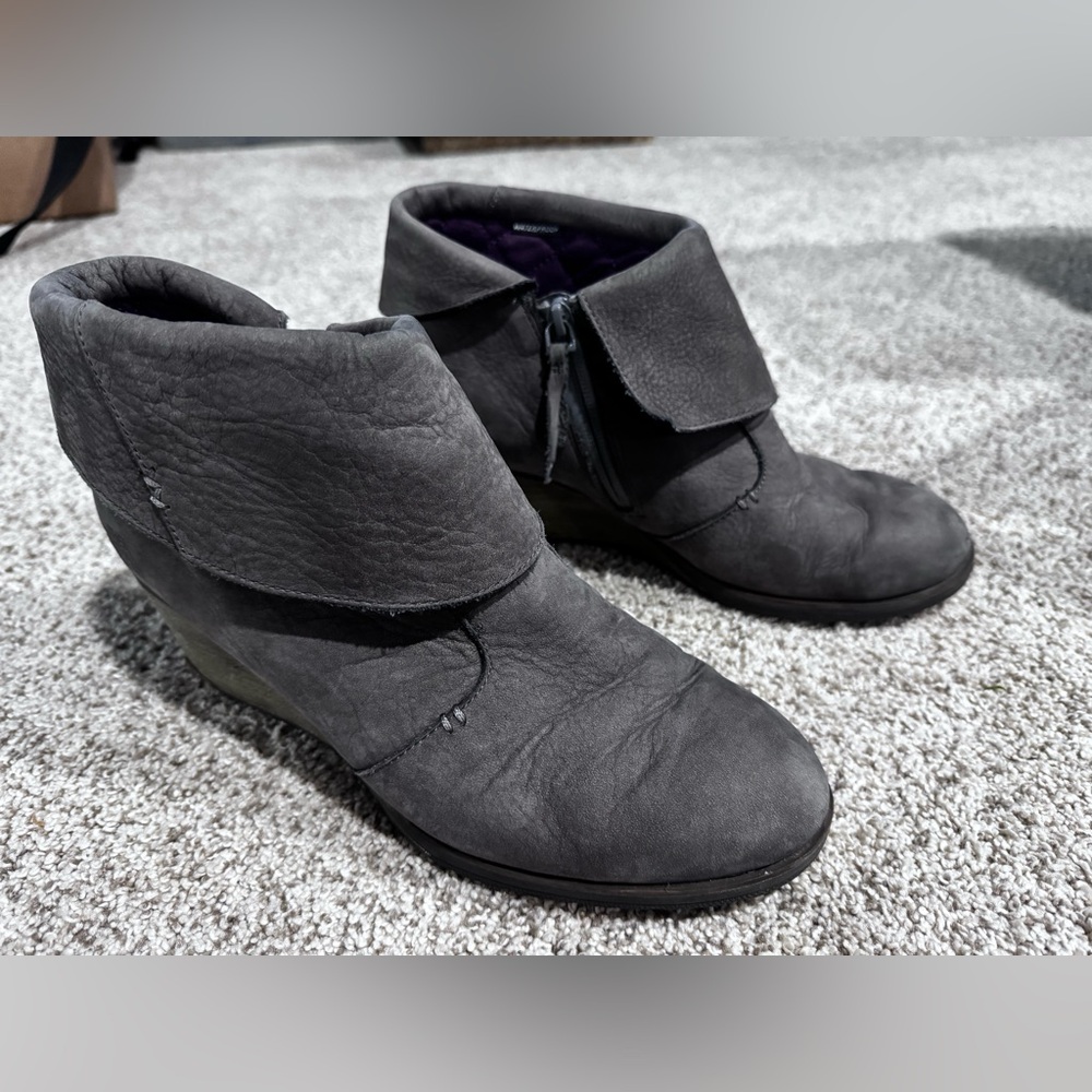 North Face Women's Gray Ankle Waterproof Boots